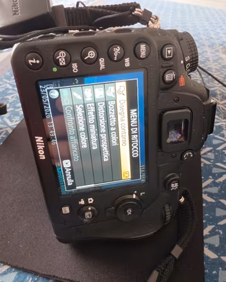 Nikon D7100 – Solo 8.979 Scatti! Pari al Nuovo
