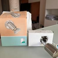 Supporto per faretto da parete