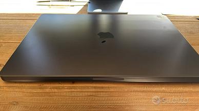 MacBook Pro 16″ M3 Pro RAM 36Gb, SSD 1 Tb Ex-Nuovo