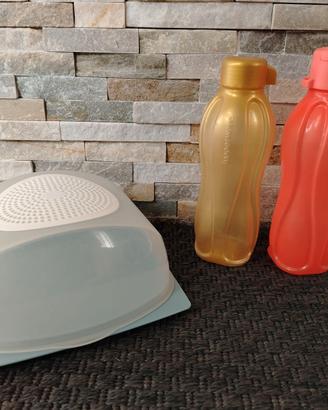 Lotto Tupperware portaformaggio e borracce