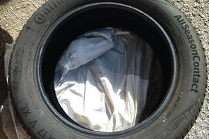 Continental AllSeason Contact 215/55 17v