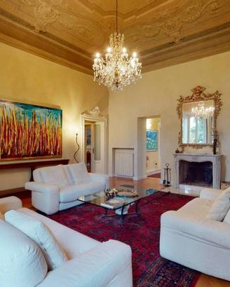 Appartamento di 230 m² con 5 locali e box auto dop