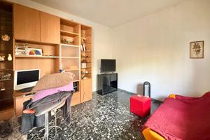 Casale indipendente con 8.000 mq di terreno, stall