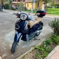 Aprilia scarabeo 200 ie blu
