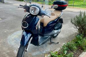 Aprilia scarabeo 200 ie blu