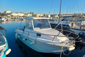 Barca a motore cabinata Saver 540 Cabin Fisher