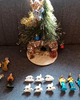 Presepe Nardi anni 70 con 17 pezzi