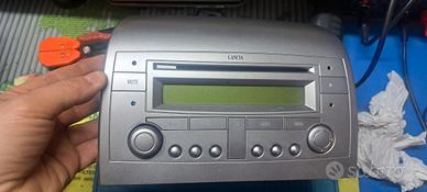 autoradio lancia y con codice incluso 