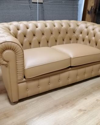 Divano Chesterfield 2 posti in vera pelle marrone