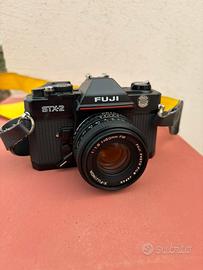 Fotocamera reflex Fuji STX-2 +obiettivo 50mm f/1.9