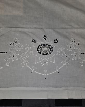 Lenzuolo ricamato cotone bianco