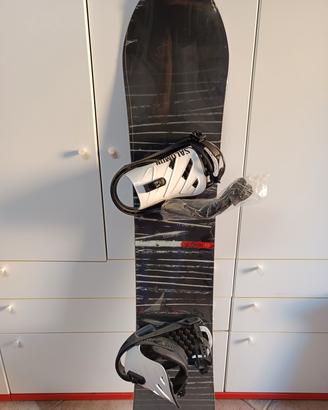 SNOWBOARD NUOVO IMBALLATO 