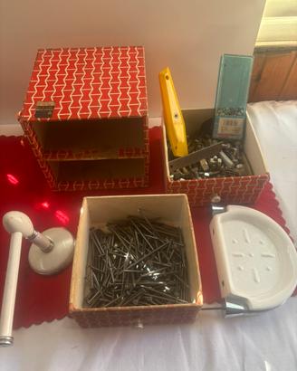 Lotto misto ferramenta e accessori bagno