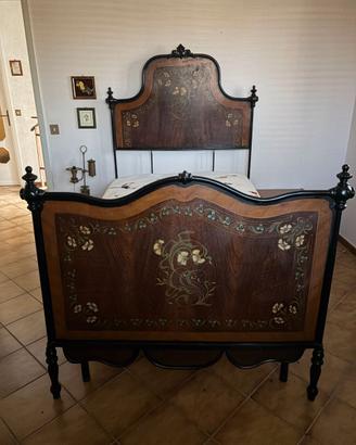Letto antico