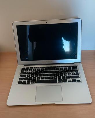 MacBook Air 13" (2017)