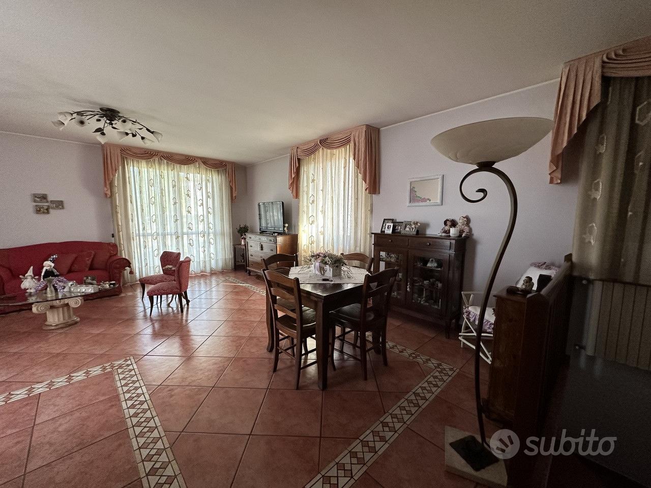 Villa a Rovigo - Vista 2