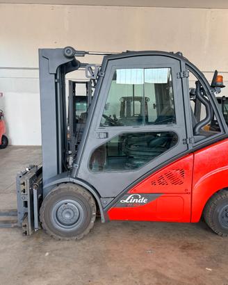 CARRELLO ELEVATORE MULETTO DIESLE LINDE 30 QUINTAL