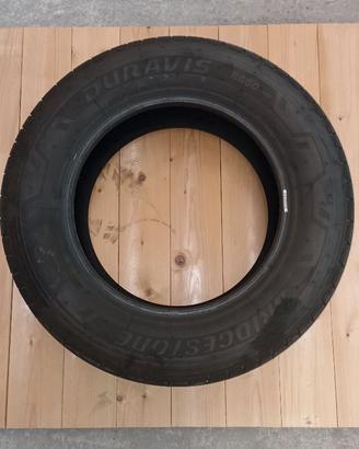 pneumatici  225/65 16C