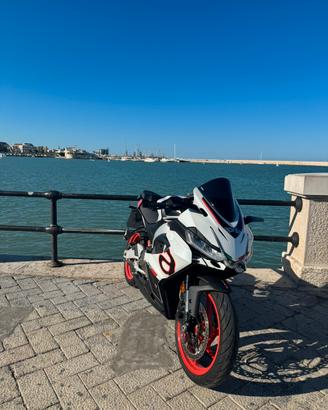 Aprilia rs457