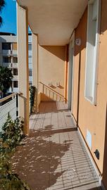Trilocale di 100 mq con terrazzino, box