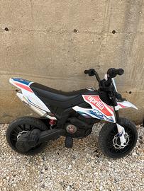 Moto da cross a batteria Aprilia per bambini