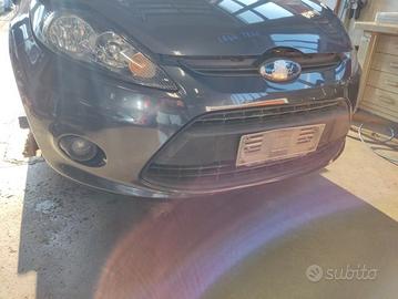 Paraurti anteriore FORD FIESTA del 2009