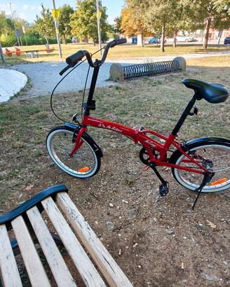 Bicicletta pieghevole del marchio Be Bikesven