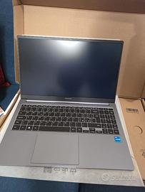 Notebook Samsung GalaxyBook4 da 15.6