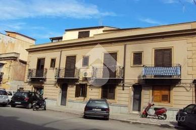 2 LOCALI A PALERMO