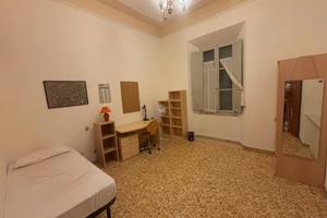 Stanza singola per soli studenti