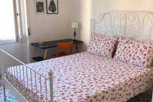 Camera con bagno per lavoratrici / studentesse