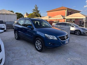 Volkswagen Tiguan 2.0 16V TDI DPF Track & Field (2