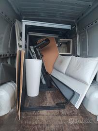 Furgone disponibile per trasporti e sgomberi
