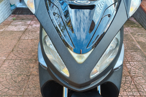 Malaguti Madison Black Rider S 200