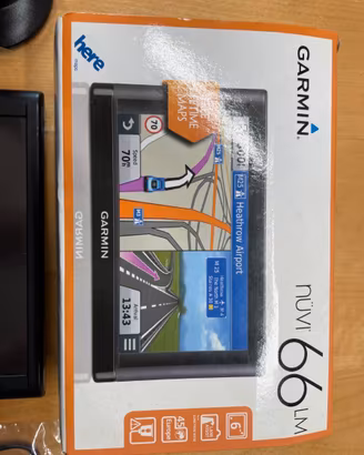 Garmin nüvi 66LM GPS 6" completo di accessori