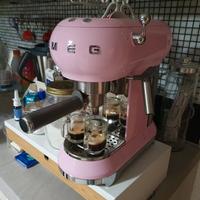 macchina caffe smeg rosa