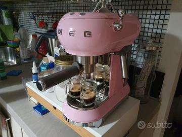 macchina caffe smeg rosa