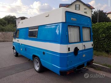 camper puro Alfa Romeo AR8 