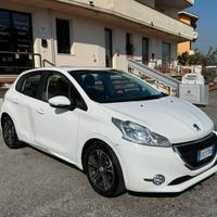 Peugeot 208 1.4 HDi 68 CV 5 porte Allure