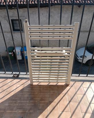 arreso bagno con scalda salvietta