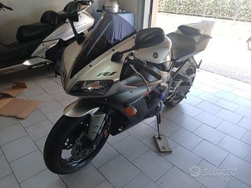 Yamaha R1