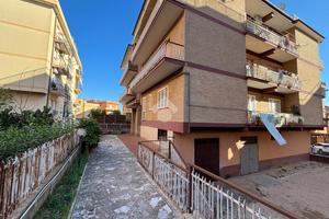 3 LOCALI A GENZANO DI ROMA