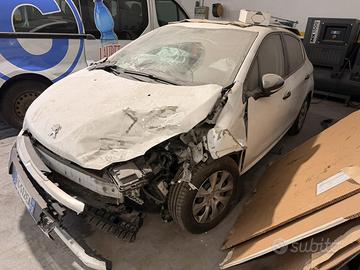 Peugeot 208 autocarro
