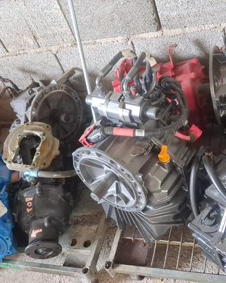 INVERTITORI ZF TECNO DRIVE TWIN DISK PIEDI VOLVO