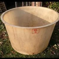 TINO IN VETRORESINA 800 LITRI 