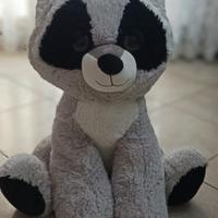 Peluches procione altezza 60 cm pari al nuovo.