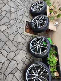 set cerchi 225/45/19 gommate nuove