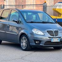 Lancia musa
Benzina gpl 
