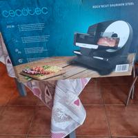 Affettatrice da casa marca cecotec nuova mai usata