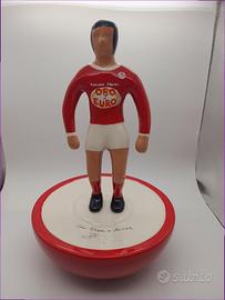 Scultura subbuteo gigante Varese Stefano Puzzo